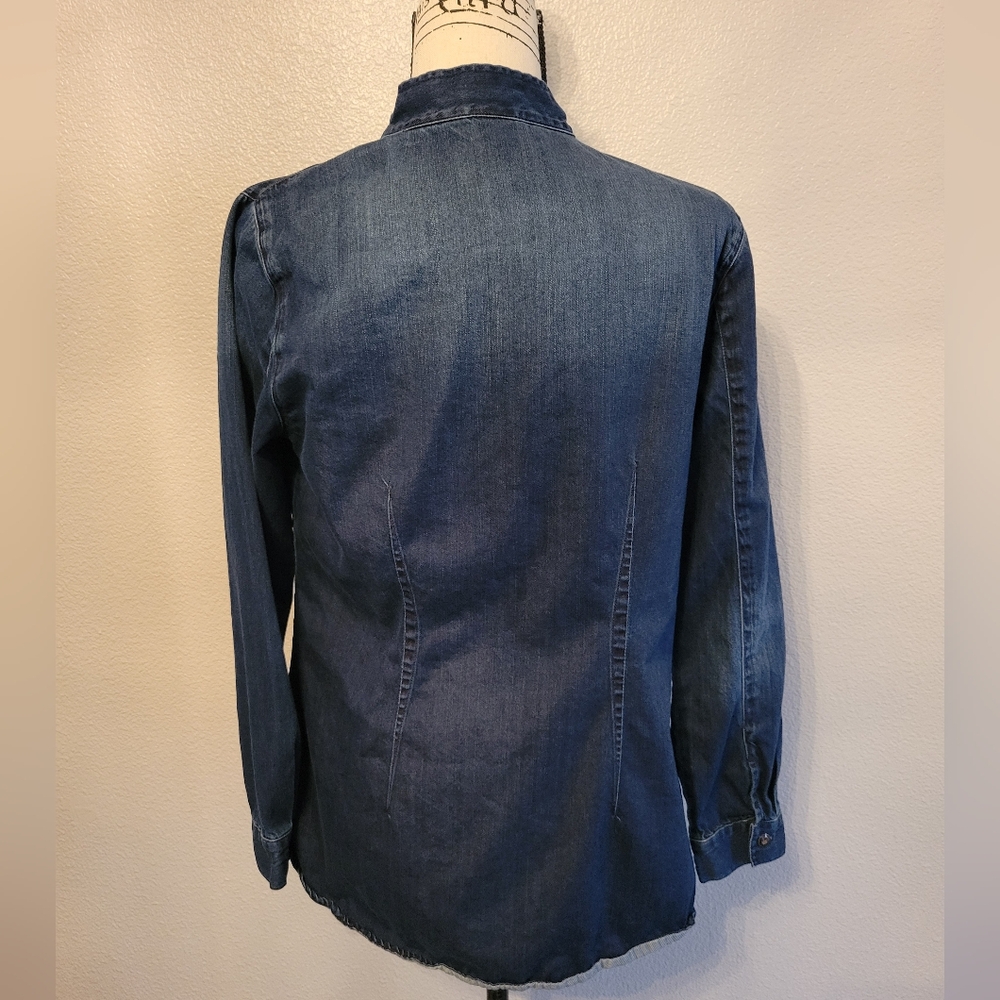 CAbi Women Style 3290 Waterfront Shirt Size Medium Tie Neck Denim Long Sleeve - Picture 12 of 15